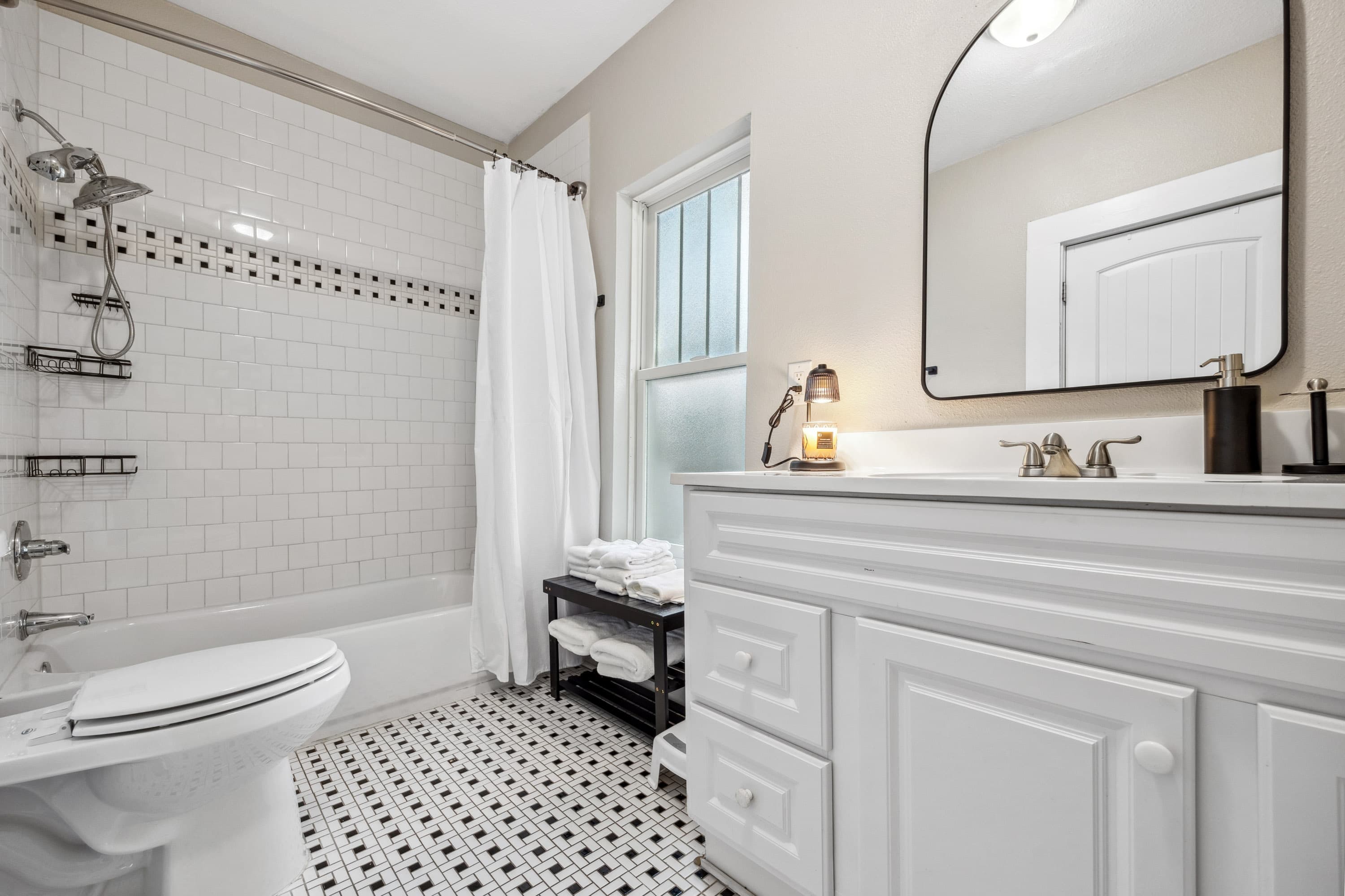 Photo of The McKinney HideAway Bungalow - 251A1674